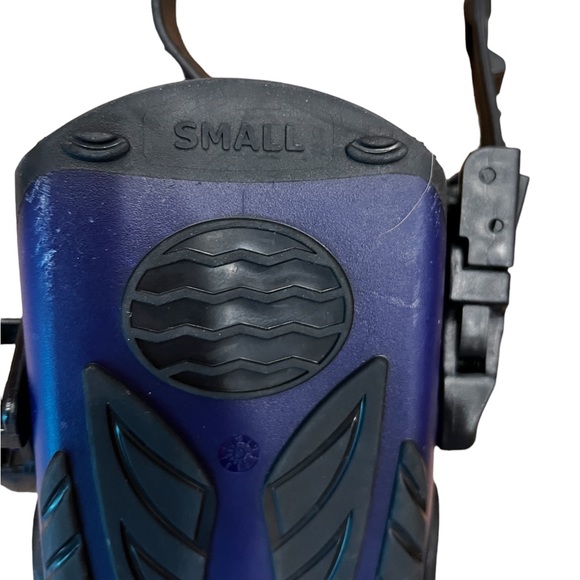 Dacor Blue and Black Flippers Small - Picture 3 of 3